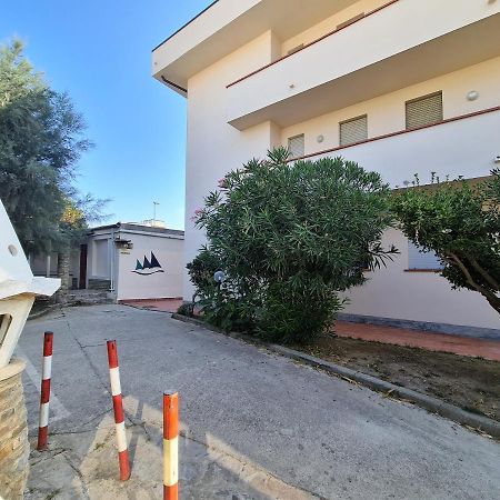 Villa Caravel Monolocale Lido di Camaiore Exterior foto